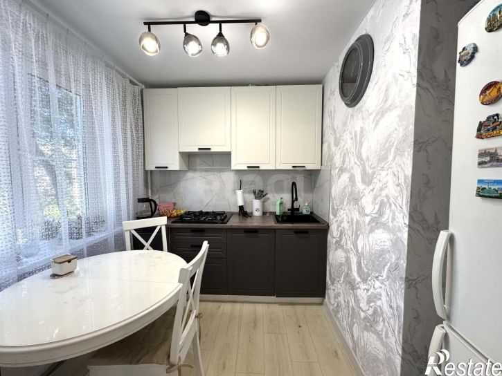 2-комн квартира Новгородская улица, 9г
