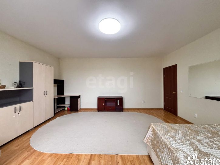 2-комн квартира улица Леденцова, 11а