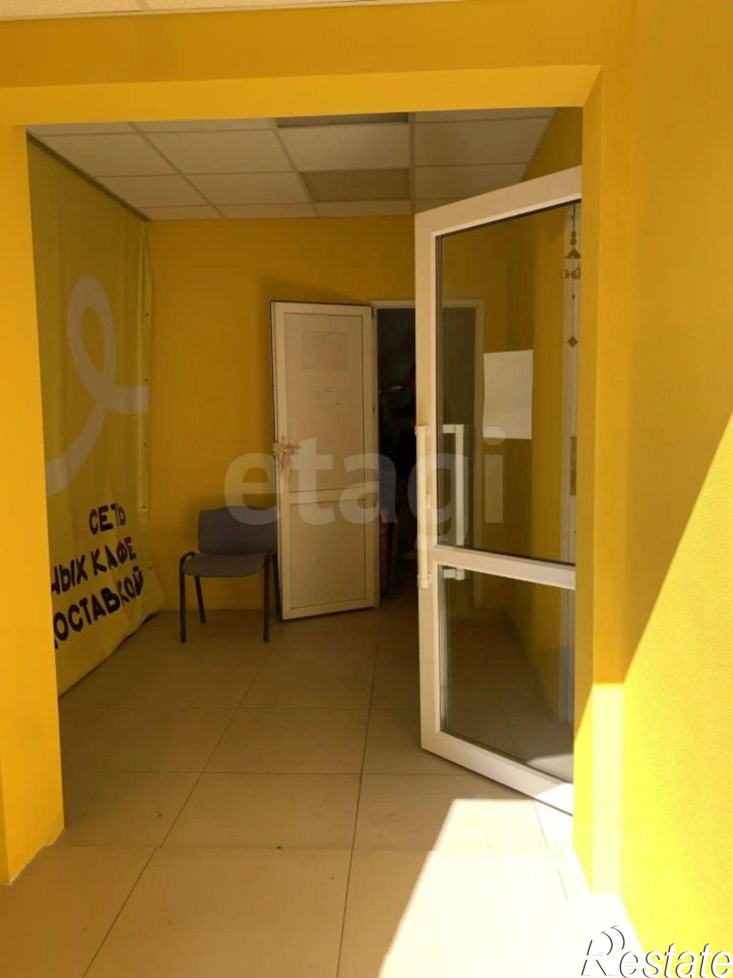 Сдать торговое помещение за 268 343 рублей на ул Шмидта, 14