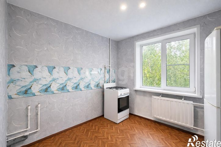 2-комн квартира улица Панкратова, 86