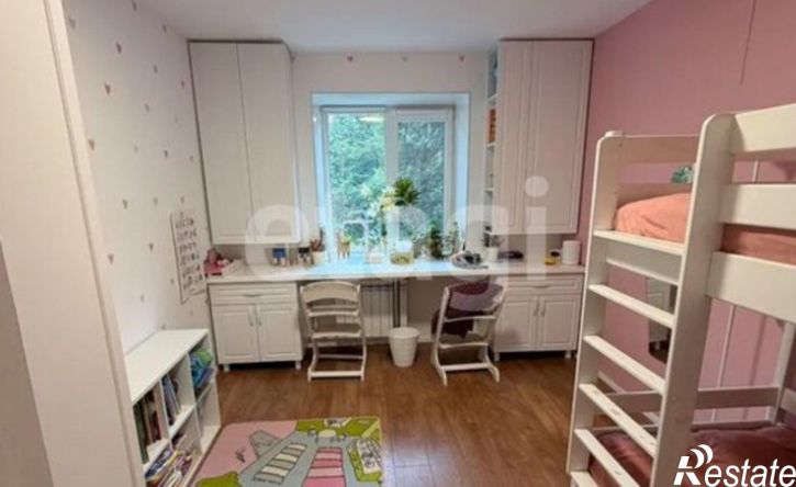 3-комн квартира ул Казакова, 2,  д. 2