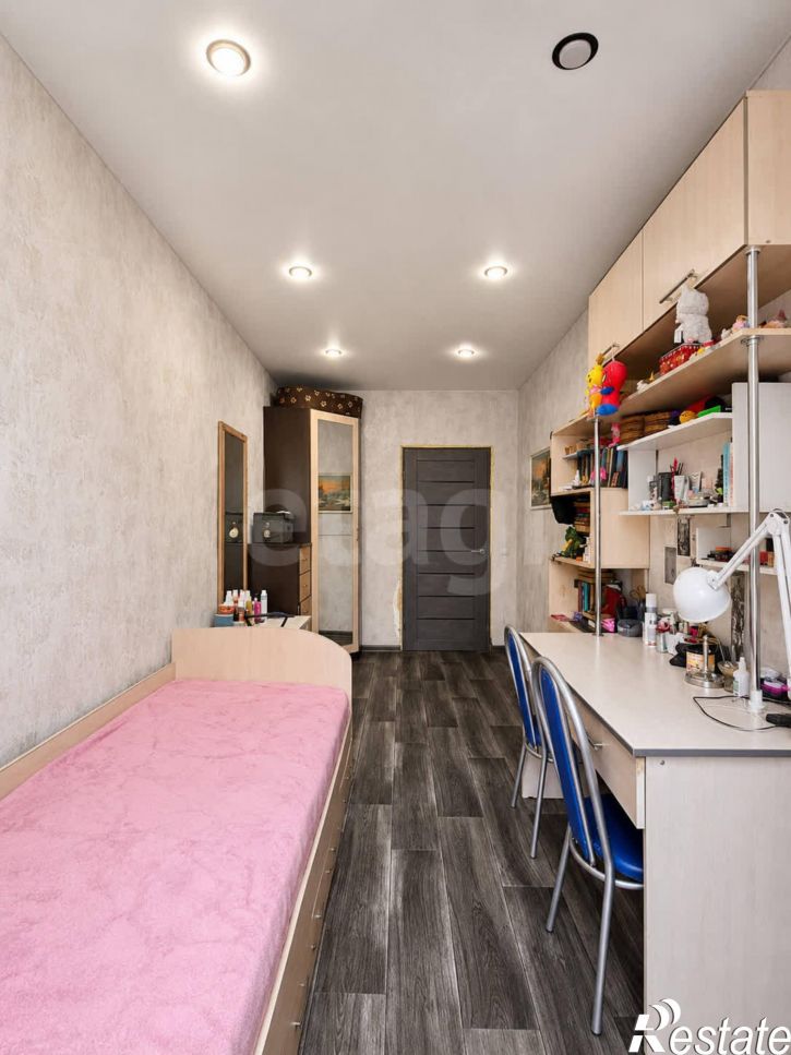 3-комн квартира улица Александра Клубова, 60а