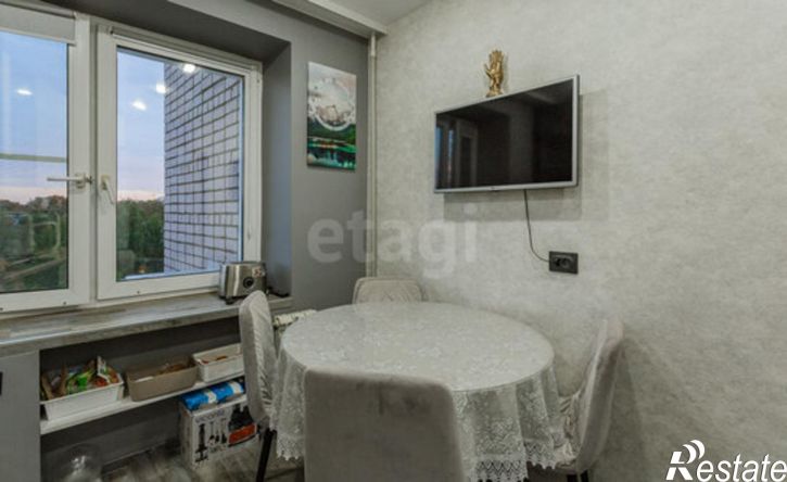 4-комн квартира ул Дзержинского, 15,  д. 15