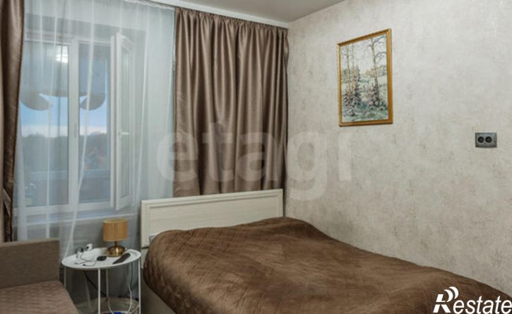 4-комн квартира ул Дзержинского, 15,  д. 15