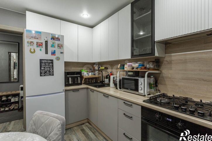 4-комн квартира улица Дзержинского, 15