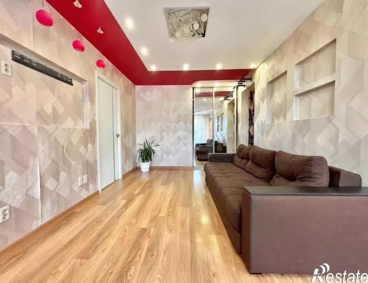 3-комн квартира улица Можайского, 68а