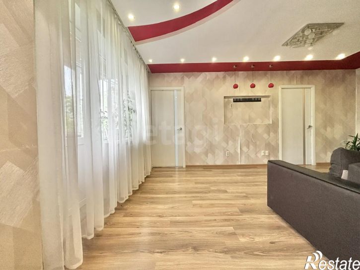 3-комн квартира улица Можайского, 68а