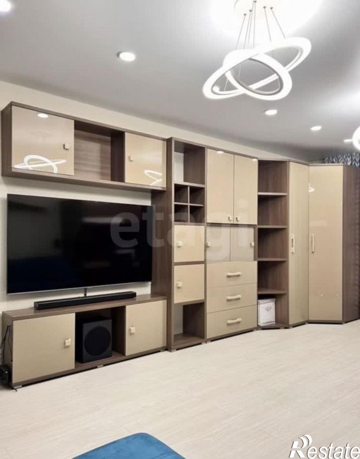 3-комн квартира Новгородская улица, 8