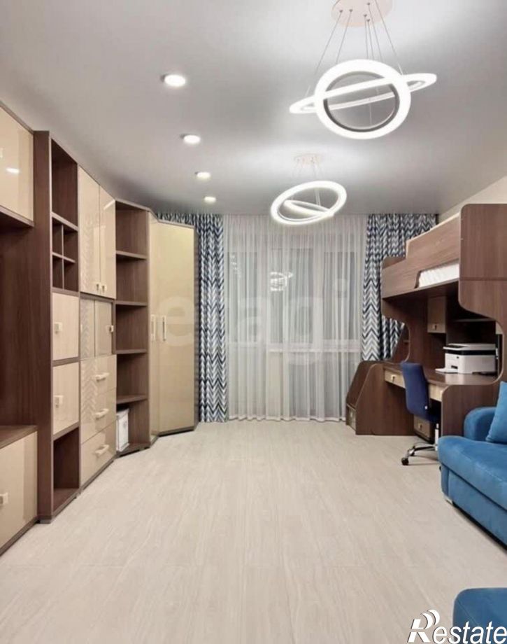 3-комн квартира Новгородская улица, 8