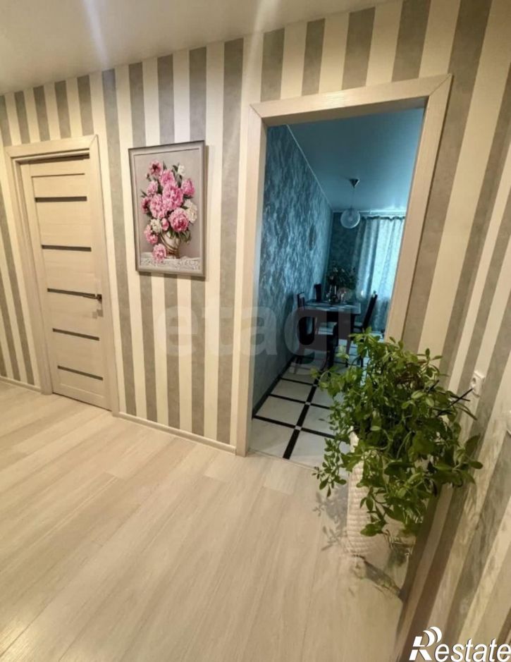 2-комн квартира улица Лаврова, 9