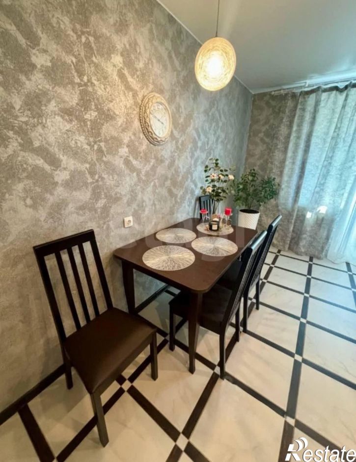 2-комн квартира улица Лаврова, 9