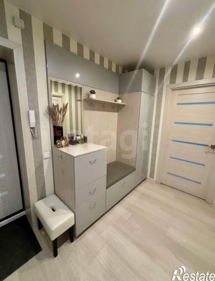 2-комн квартира улица Лаврова, 9