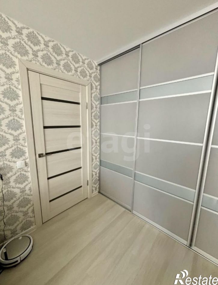 2-комн квартира улица Лаврова, 9