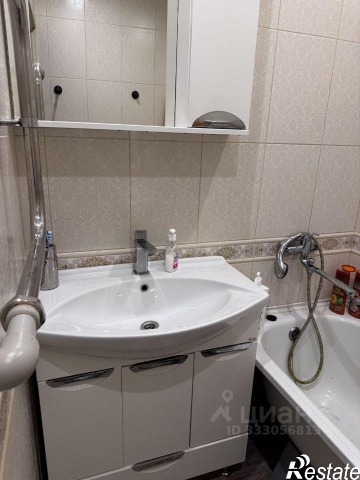 3-комн квартира ул Лаврова, 9а,  д. 9а