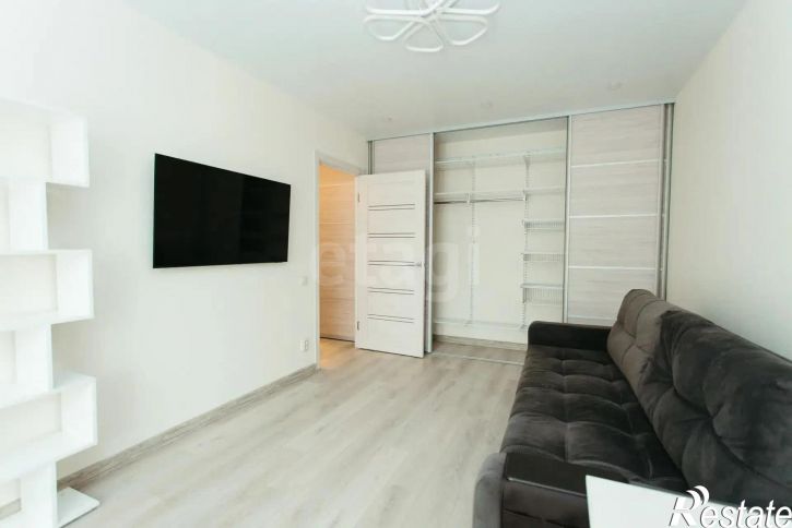 2-комн квартира улица Возрождения, 86