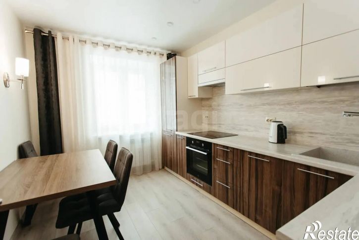 2-комн квартира улица Возрождения, 86