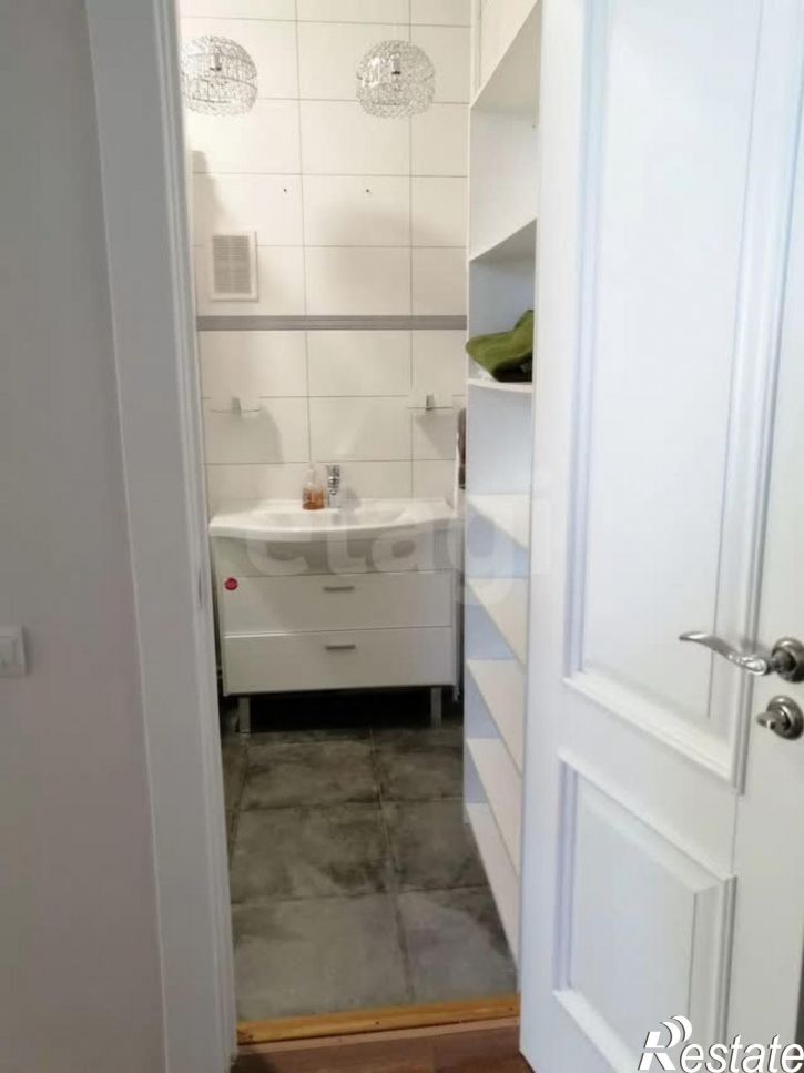 3-комн квартира площадь Бабушкина, 6