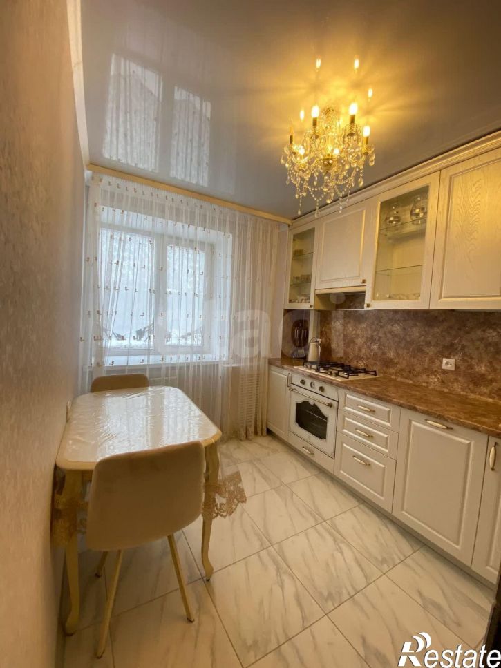 2-комн квартира Ленинградская улица, 93