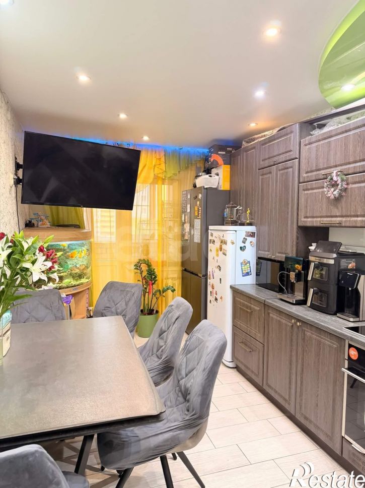 3-комн квартира улица Гагарина, 80б