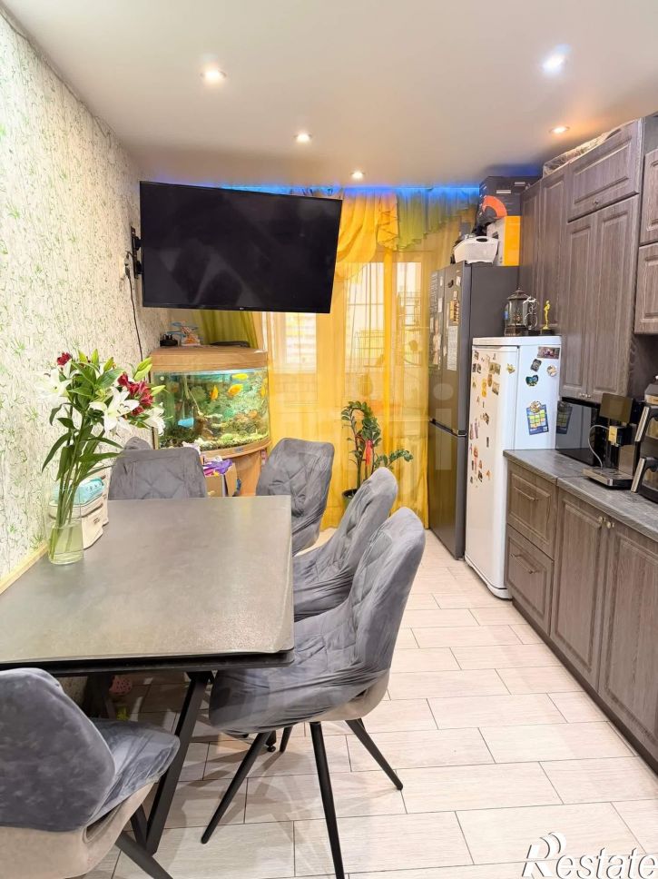 3-комн квартира улица Гагарина, 80б