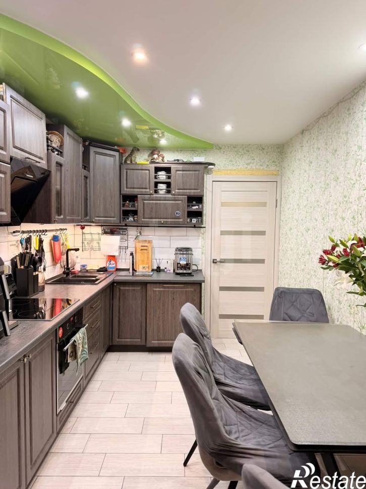 3-комн квартира улица Гагарина, 80б