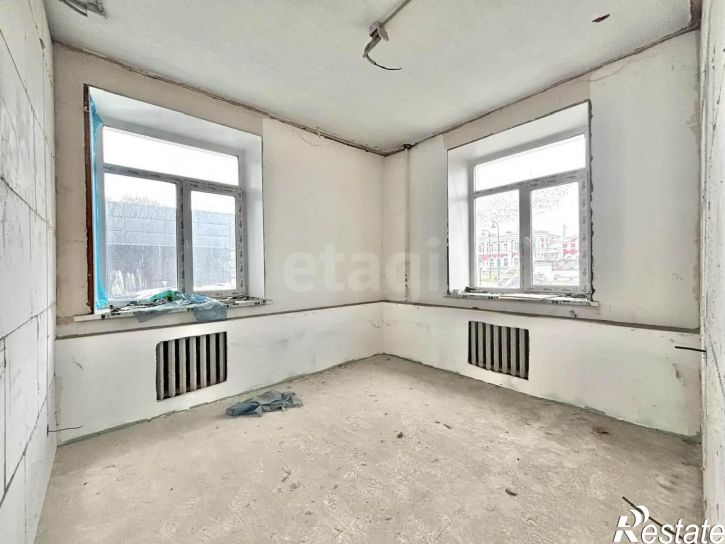 4-комн квартира площадь Бабушкина, 6