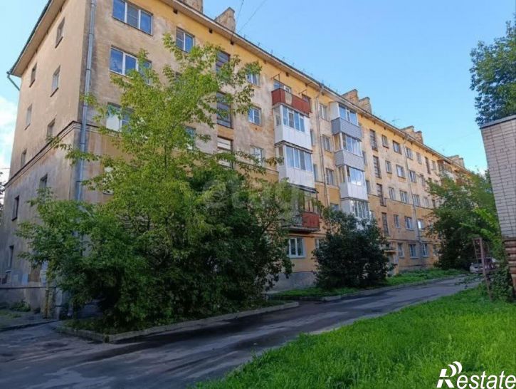 2-комн квартира набережная 6-й Армии, 215а