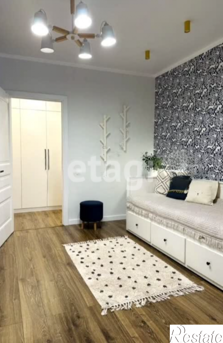 2-комн квартира Ленинградская улица, 77