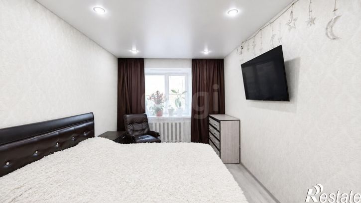 3-комн квартира улица Гагарина, 80б