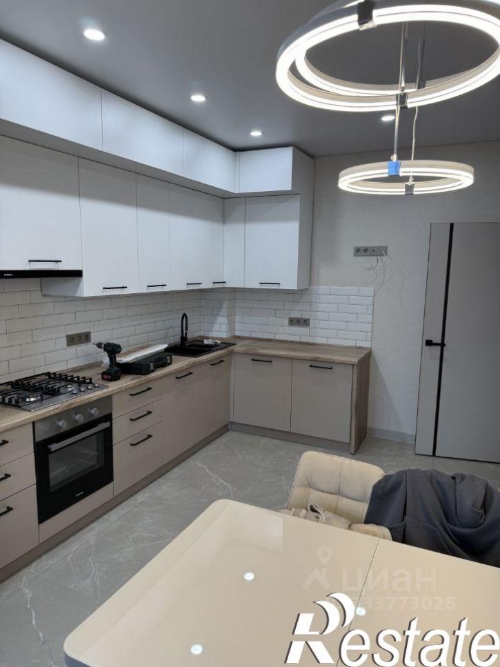2-комн квартира Новгородская улица, 44 к3,  д. 44 к3
