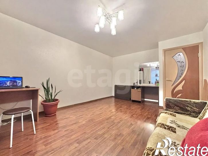 2-комн квартира улица Кирова, 38
