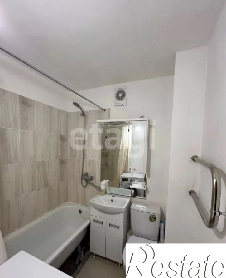 2-комн квартира улица Маршала Конева, 31а