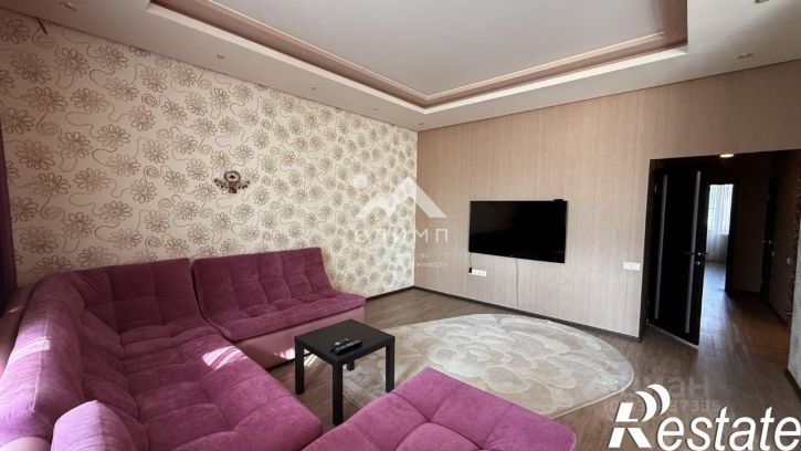 3-комн квартира улица Панкратова, 40,  д. 40