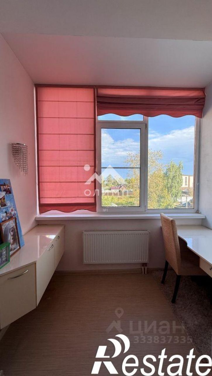 3-комн квартира улица Панкратова, 40,  д. 40