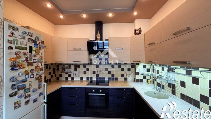 3-комн квартира улица Панкратова, 40,  д. 40