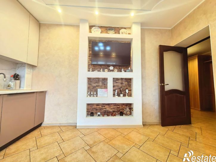 3-комн квартира улица Кирова, 57