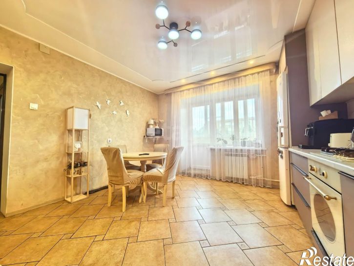 3-комн квартира улица Кирова, 57