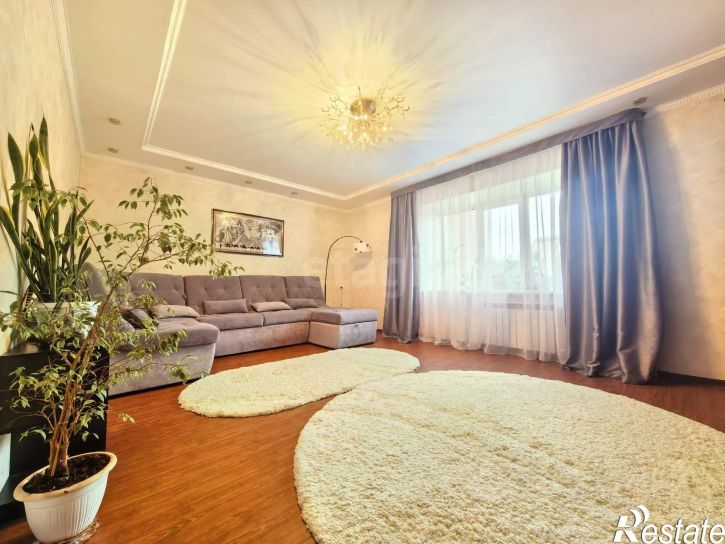 3-комн квартира улица Кирова, 57