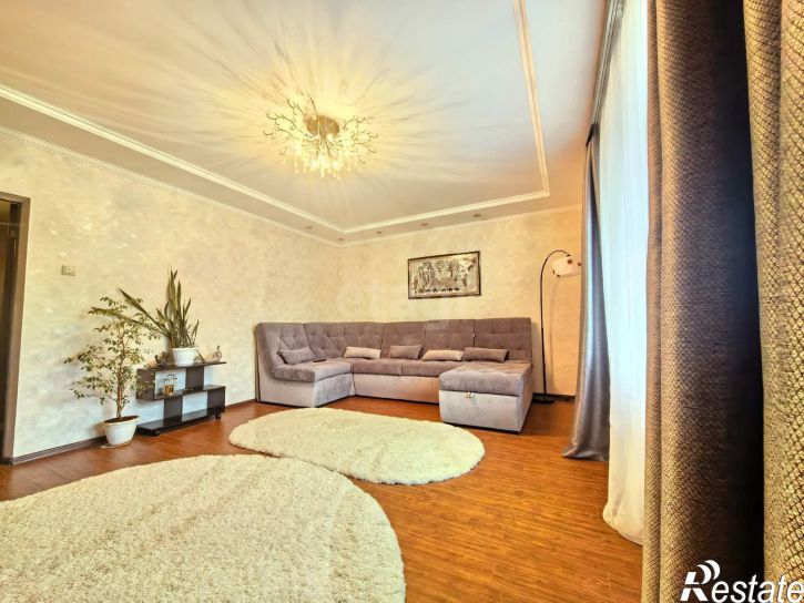 3-комн квартира улица Кирова, 57
