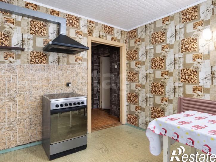 3-комн квартира улица Южакова, 26