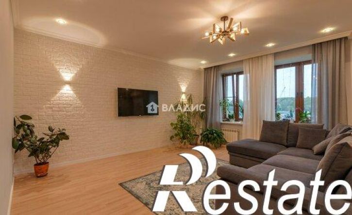 3-комн квартира улица Леденцова, 9А,  д. 9А
