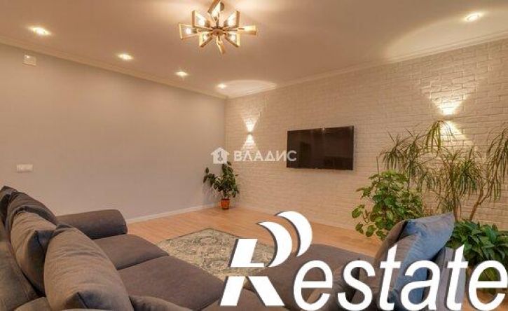 3-комн квартира улица Леденцова, 9А,  д. 9А