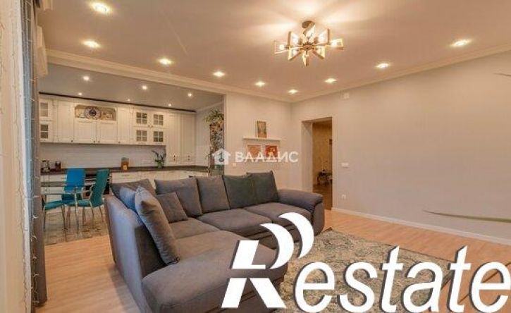 3-комн квартира улица Леденцова, 9А,  д. 9А