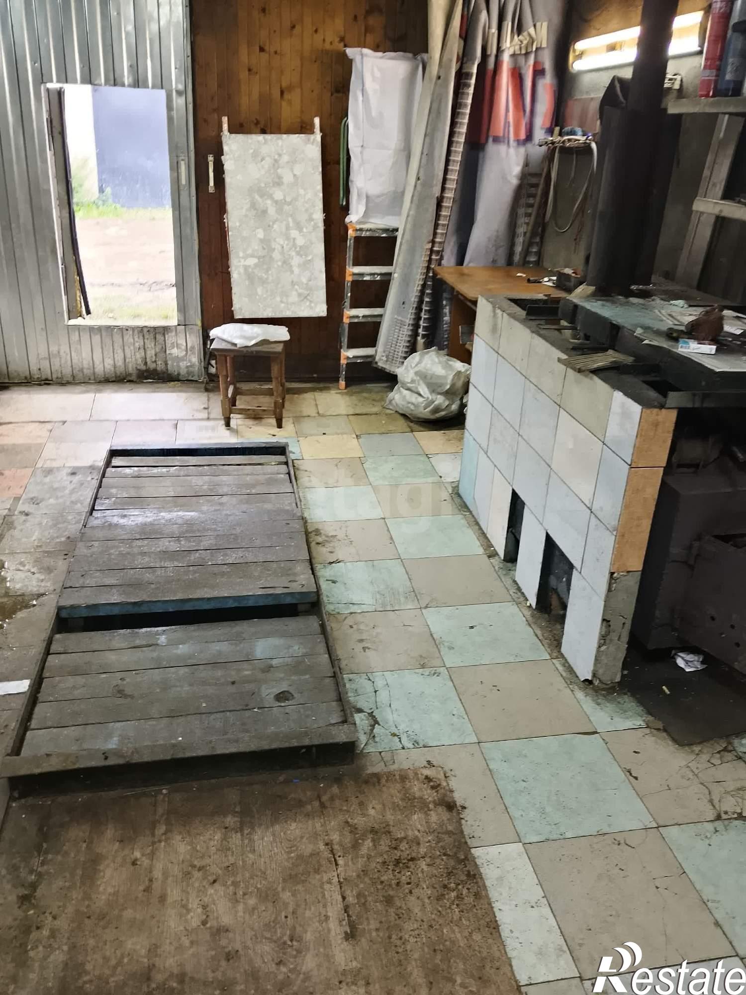 Купить гараж, место в паркинге за 1 600 000 рублей на улица Чехова, 2а