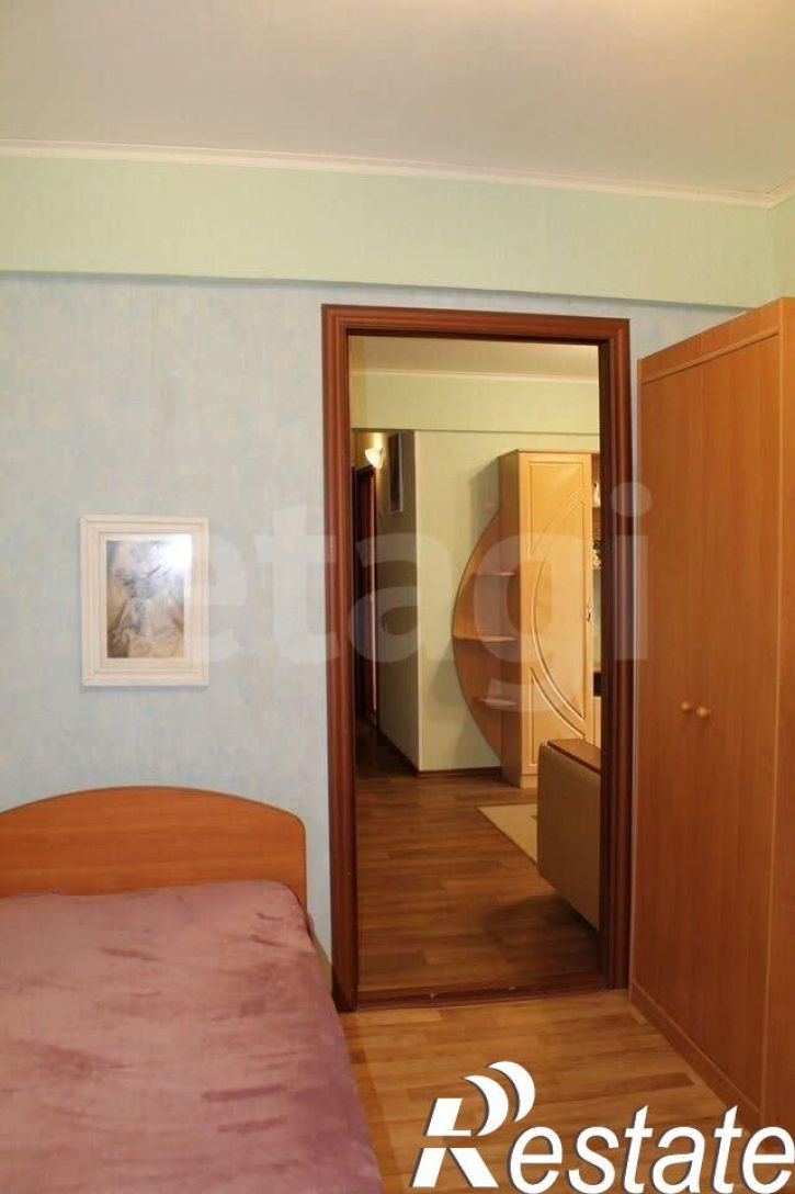 4-комн квартира улица Дзержинского, 41