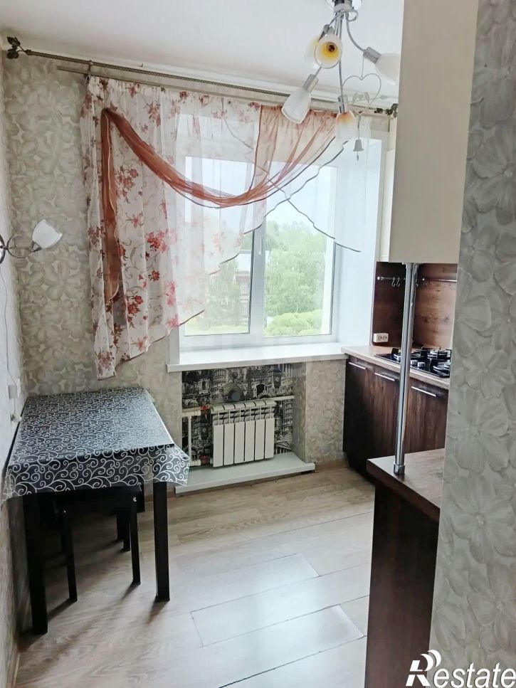 4-комн квартира улица Чернышевского, 99