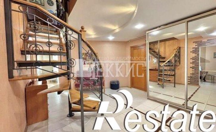 5-комн квартира Пригородная улица, 8А,  д. 8А