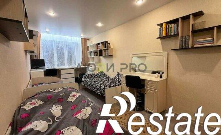 3-комн квартира улица Гагарина, 80Б,  д. 80Б