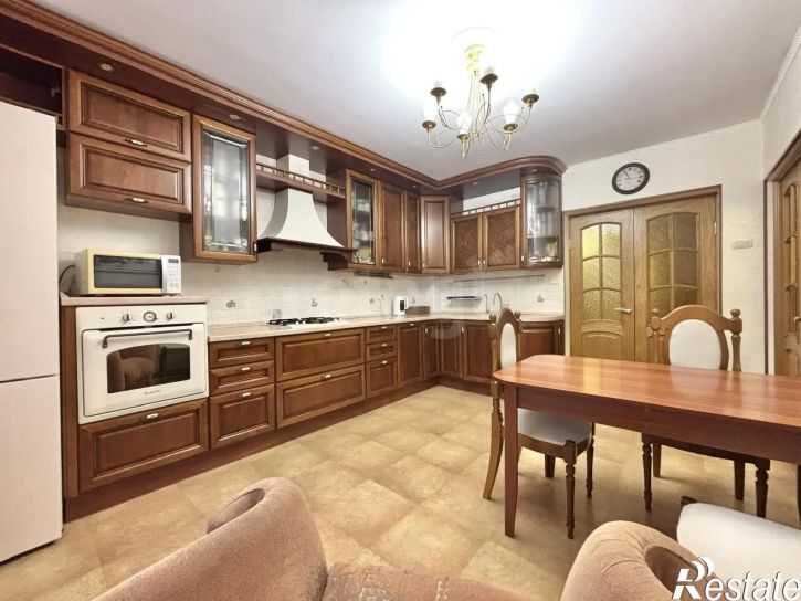 5-комн квартира Благовещенская улица, 89