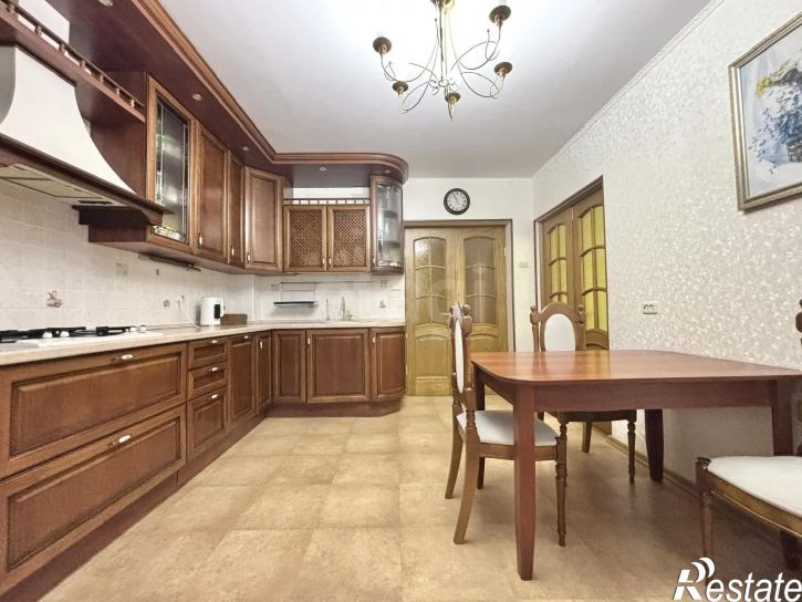 5-комн квартира Благовещенская улица, 89